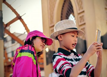 Si Kecil Minta Smartphone? Yuk, Lakukan 3 Hal Ini!