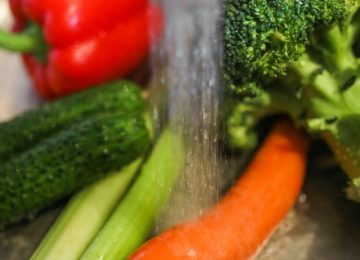 4 Tips Melarutkan Pestisida pada Sayur dan Buah!