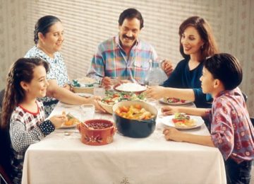 Yuk, Kembalikan Kebiasaan di Meja Makan