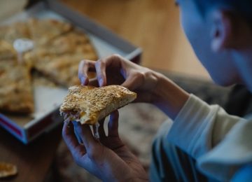 Makan Malam Bikin Gemuk, Mitos Atau Fakta?