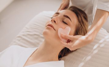 Manfaat Gua Sha untuk Kesehatan Kulit Wajah