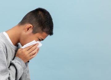 Tips Anti Panik Ketika Anak Mimisan