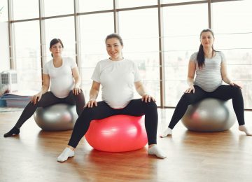 Manfaat Prenatal Yoga dan Tips Aman Melakukannya