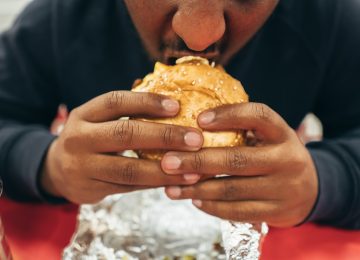 Emotional Eating: Kadang Bikin Diet Kamu Gagal