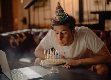 Sedih di Hari Ulang Tahun? Pertanda Alami Birthday Blues