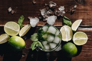 mitos minum air es