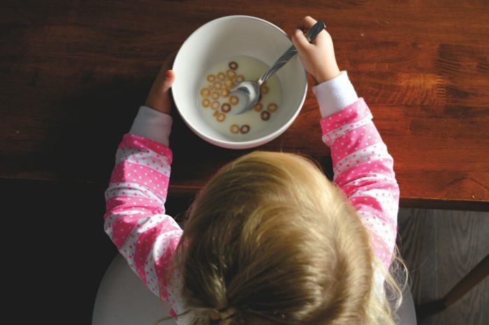porsi makan anak