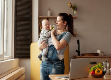 Tips Gizi Seimbang Ibu Menyusui untuk Cegah Stunting