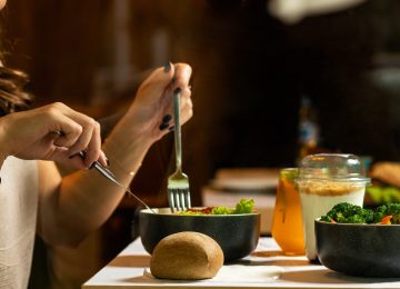 Mindful Eating: Hubungan antara Gizi dan Kesadaran