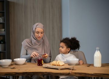 Tips Anak Tetap Aktif Saat Puasa Pertama