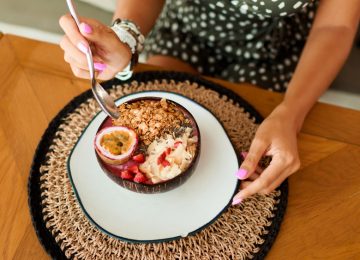 Rekomendasi Menu Oatmeal untuk Sahur Praktis