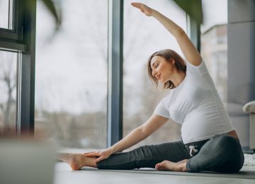 Ketahui 4 Hal Ini Sebelum Melakukan Prenatal Yoga