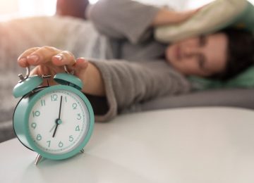 Sering Snooze Alarm? Waspadai Efeknya